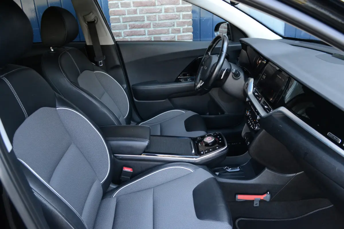 Edition 64 kWh | 93,4 SOH | Keyless | Camera | Stoelverwarming | Carplay/Android Auto