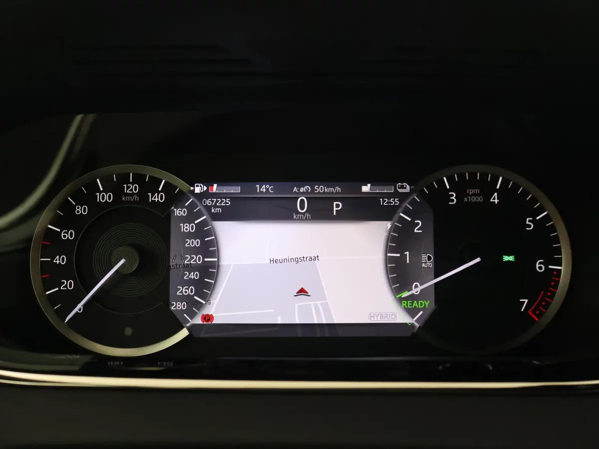 1.5 P300e AWD BRONZE COLLECTION R DYNAMIC + PANORAMA | TREKHAAK | MERIDIAN | 20 INCH
