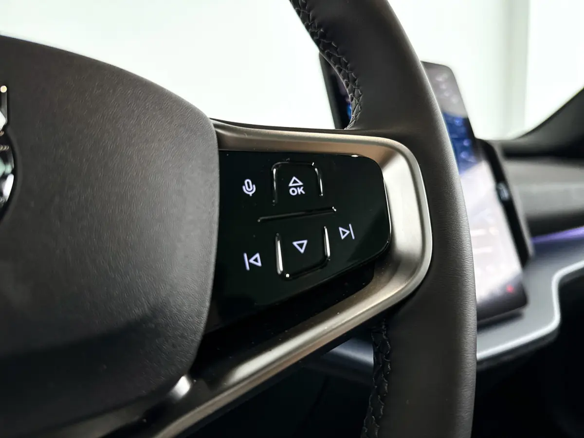 P5 Long Range Ultra Europa 69 kWh | Panoramadak | 360° camera | Harman Kardon | Stoel- en stuurverwarming