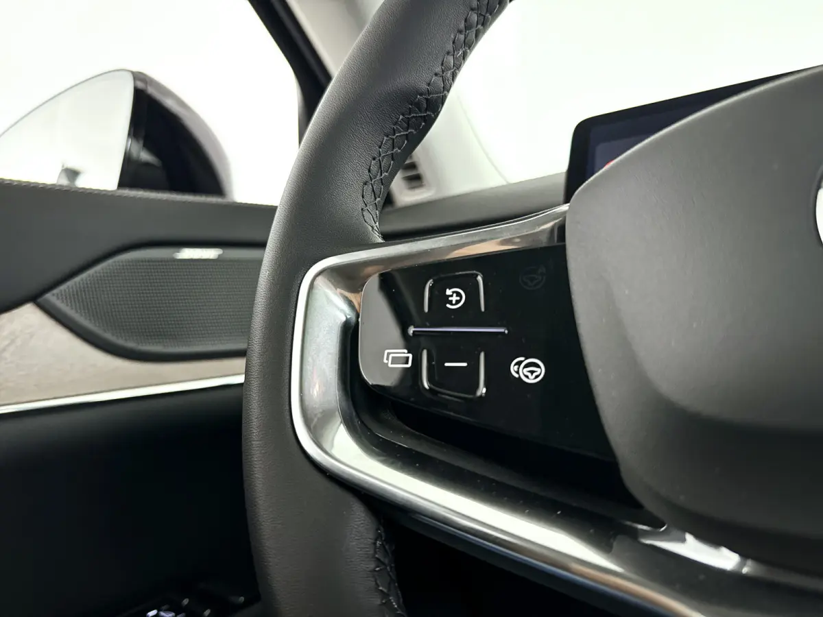 Twin Motor Ultra 7p. 106 kWh | Panoramadak | 360° camera | Luchtvering | Stoelventilatie | Bose Audio | Stoel- en stuurverwarming