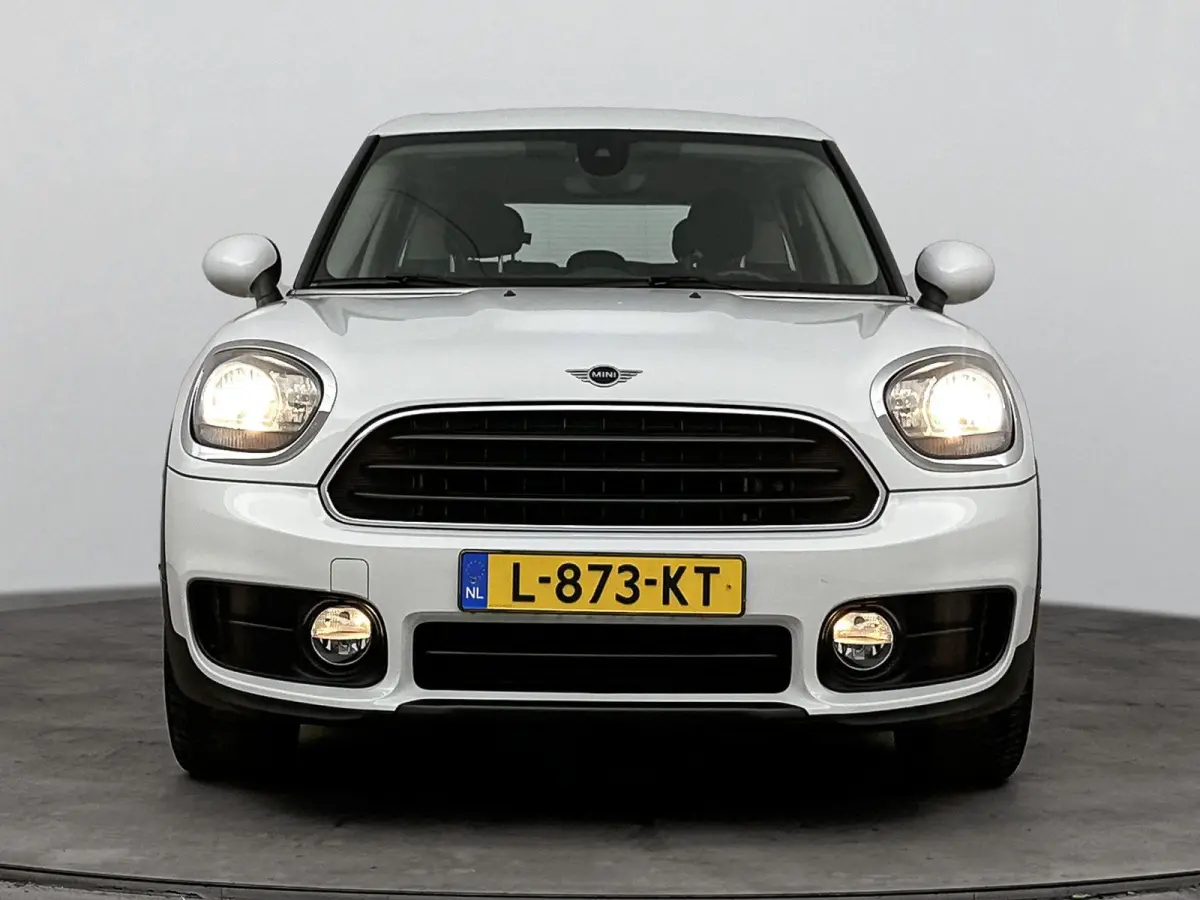 1.5 One Chili | Climate Control | Stoelverwaming | Navigatie | Speed Limiter |