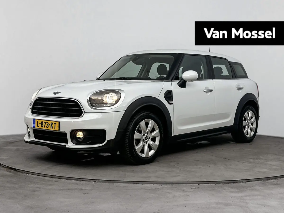 1.5 One Chili | Climate Control | Stoelverwaming | Navigatie | Speed Limiter |