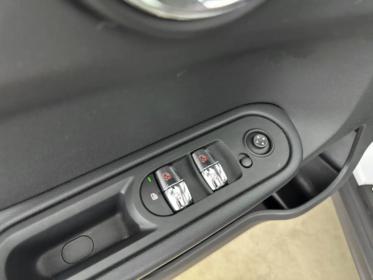 1.5 One Chili | Climate Control | Stoelverwaming | Navigatie | Speed Limiter |