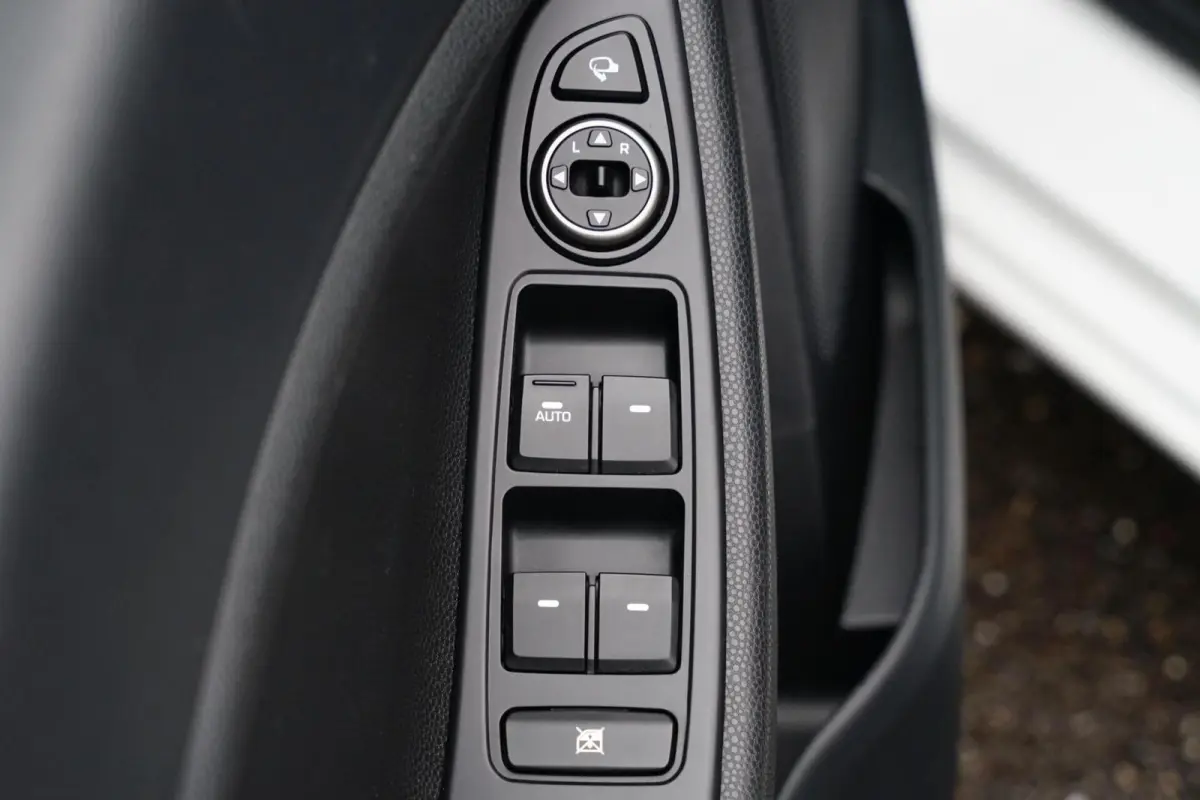 1.0 T-GDI Comfort, NL, cam. navi, cruise, DAB