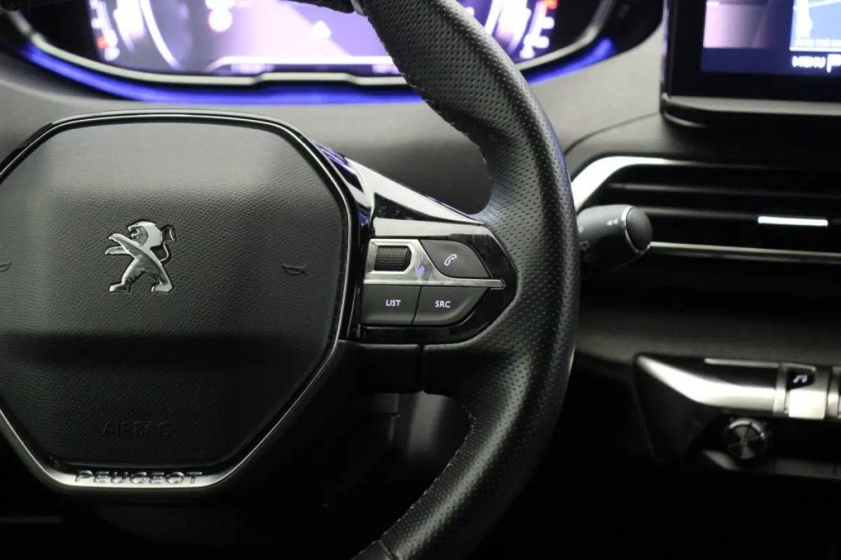 1.2 PureTech GT 7 Persoons - Digitaal Cockpit, Carplay, Camera, Half Leer, Trekhaak