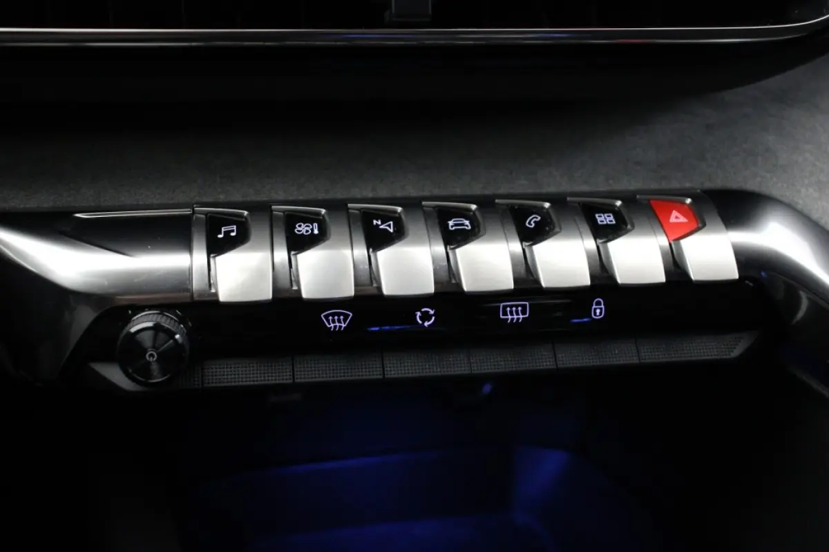 1.2 PureTech GT 7 Persoons - Digitaal Cockpit, Carplay, Camera, Half Leer, Trekhaak