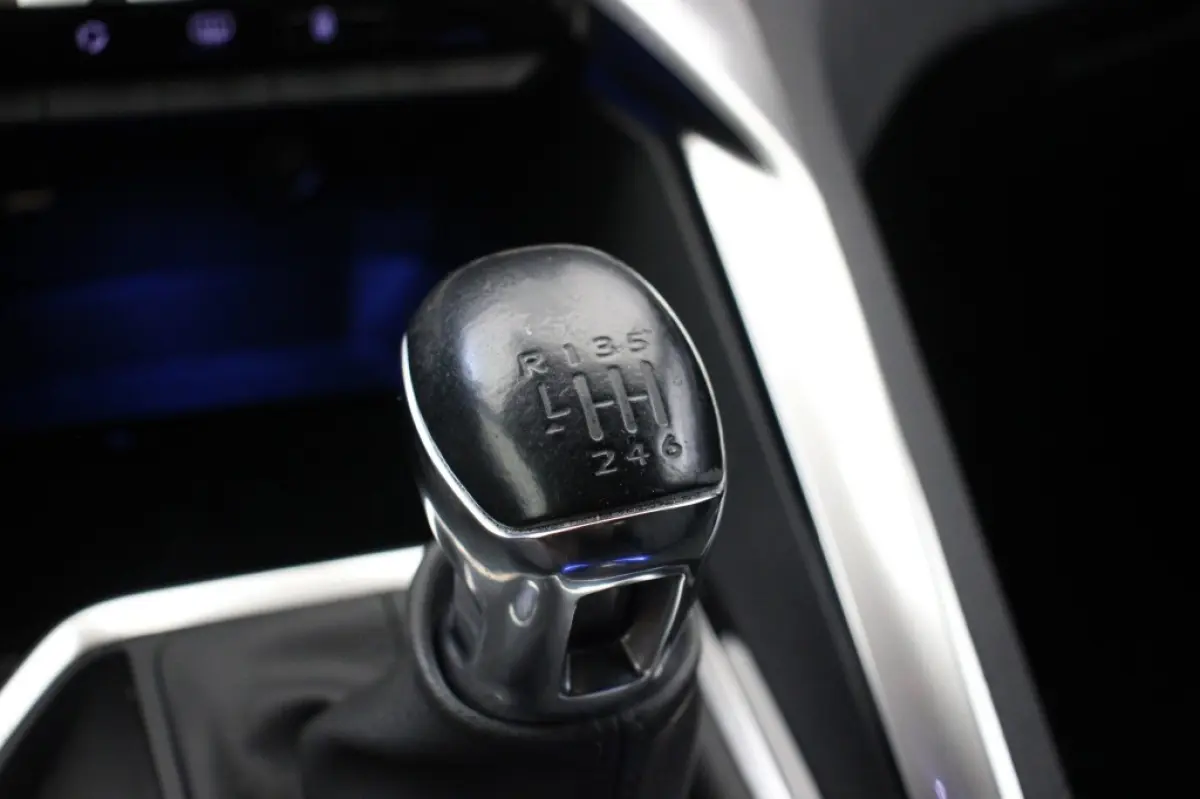 1.2 PureTech GT 7 Persoons - Digitaal Cockpit, Carplay, Camera, Half Leer, Trekhaak