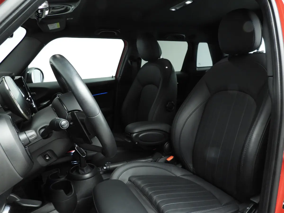 2.0 Cooper S Resolute Edition | Stuurwielverwarming | Achteruitrijcamera | Stoelverwarming | Navigatie | Comfort-Acces |