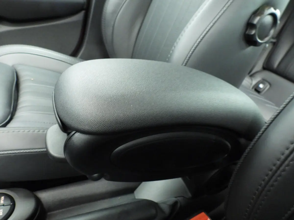 2.0 Cooper S Resolute Edition | Stuurwielverwarming | Achteruitrijcamera | Stoelverwarming | Navigatie | Comfort-Acces |