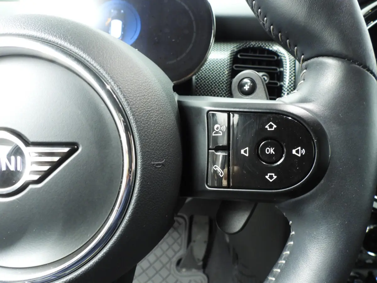 2.0 Cooper S Resolute Edition | Stuurwielverwarming | Achteruitrijcamera | Stoelverwarming | Navigatie | Comfort-Acces |