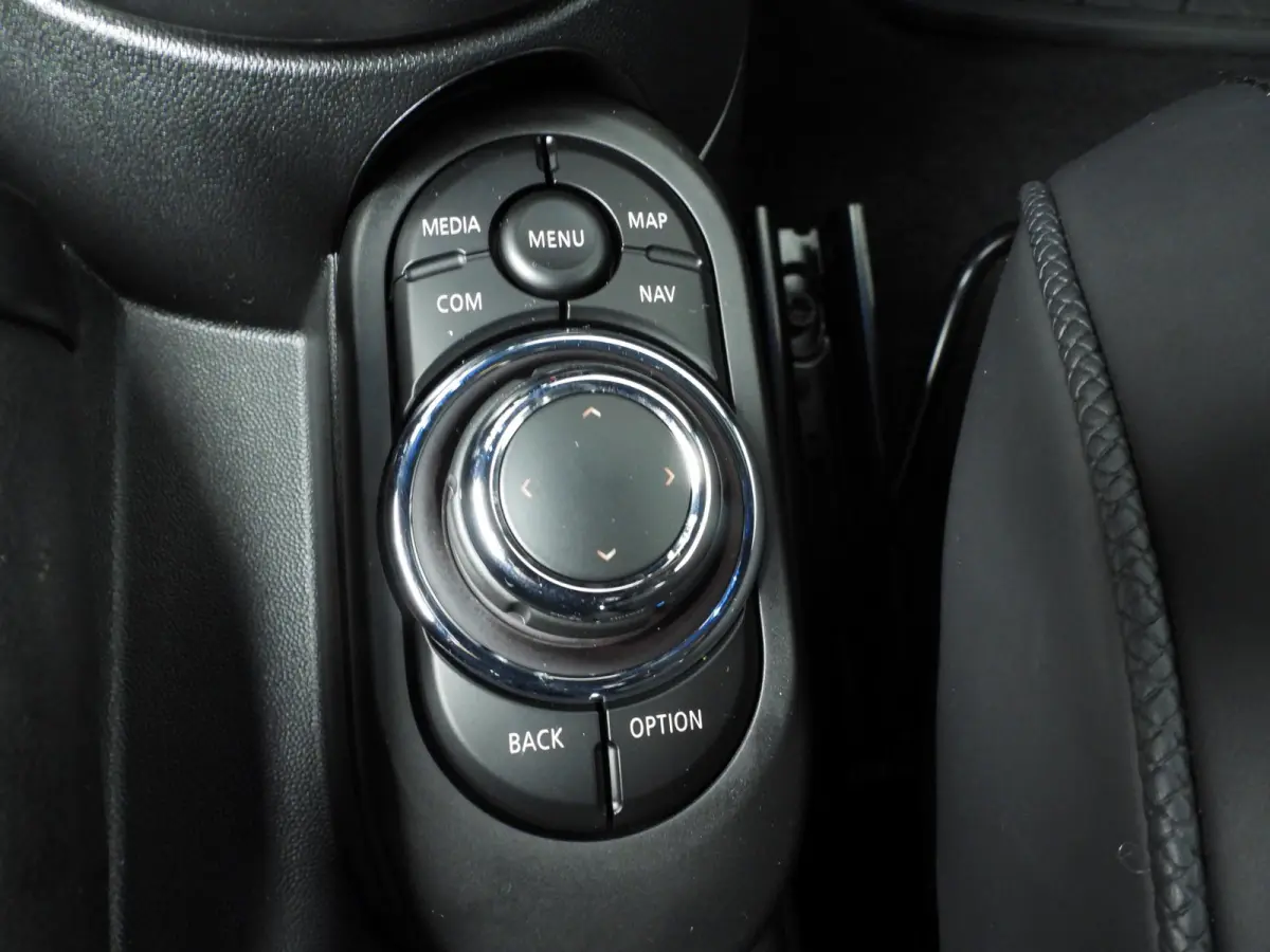 2.0 Cooper S Resolute Edition | Stuurwielverwarming | Achteruitrijcamera | Stoelverwarming | Navigatie | Comfort-Acces |