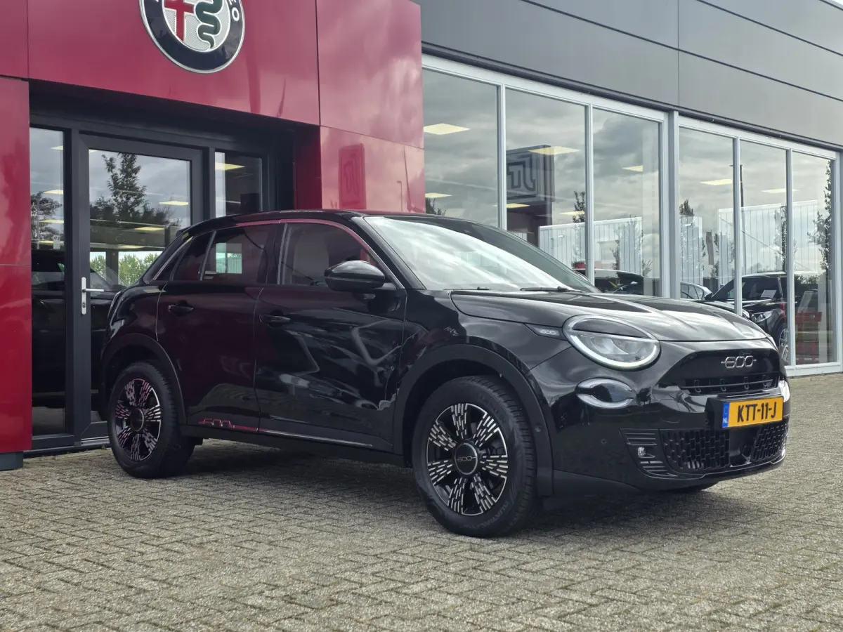 1.2T 100 Hybrid Urban | LED | CarPlay | Camera \ Style Pack | Winter Pack