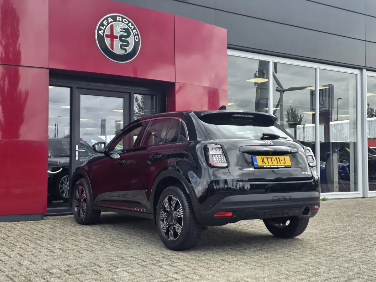 1.2T 100 Hybrid Urban | LED | CarPlay | Camera \ Style Pack | Winter Pack