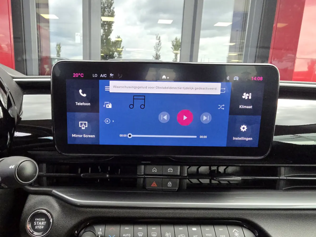 1.2T 100 Hybrid Urban | LED | CarPlay | Camera \ Style Pack | Winter Pack