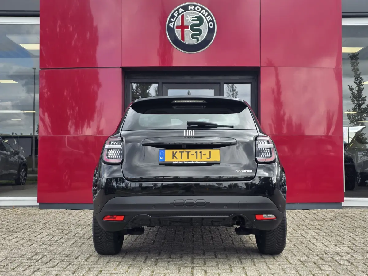 1.2T 100 Hybrid Urban | LED | CarPlay | Camera \ Style Pack | Winter Pack
