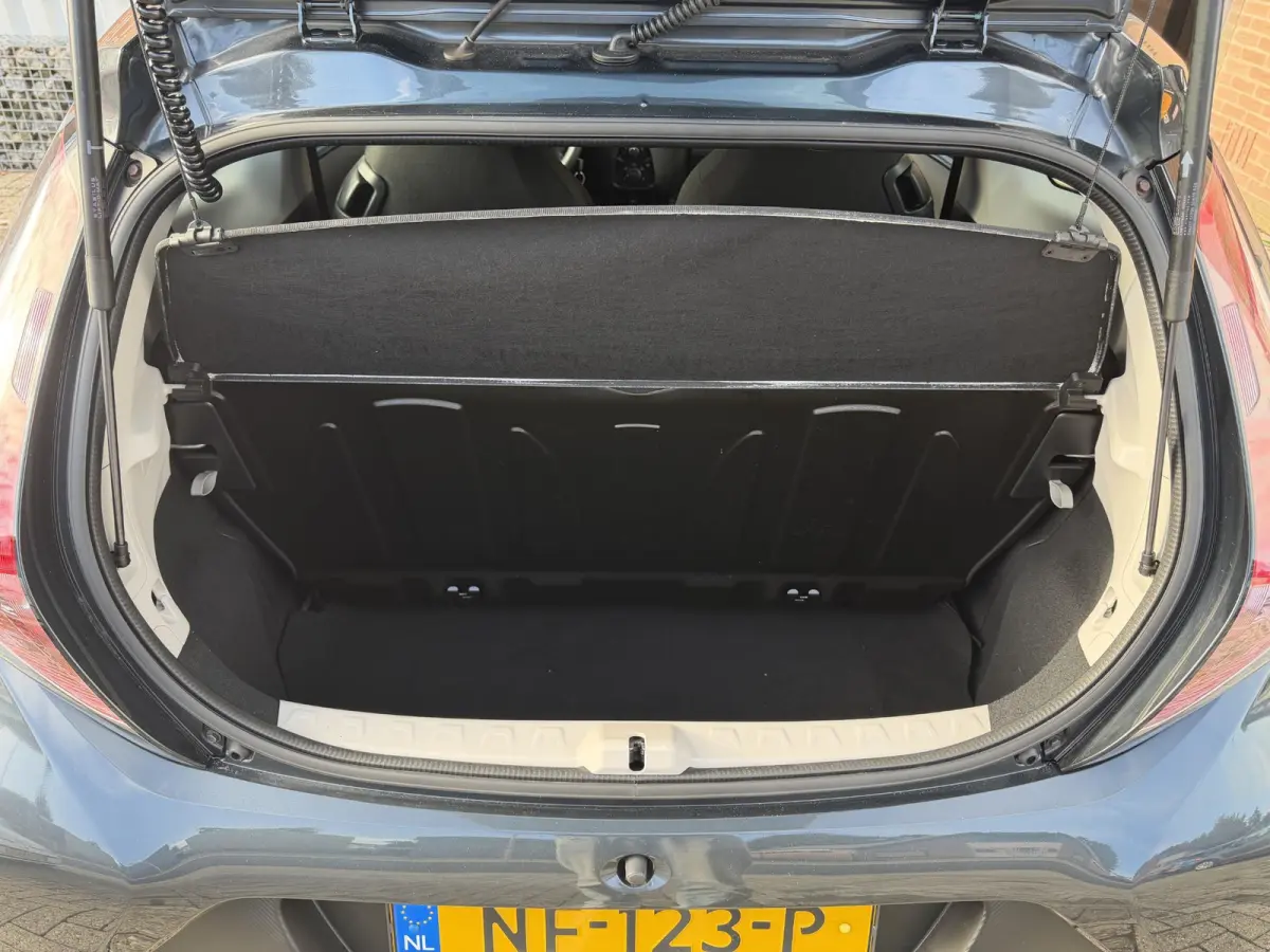 1.0 VVT-i x | SLECHTS 42.409 KM | ELEK.RAMEN | CENTRALE VERGR. | UPGRADE MOGELIJK |