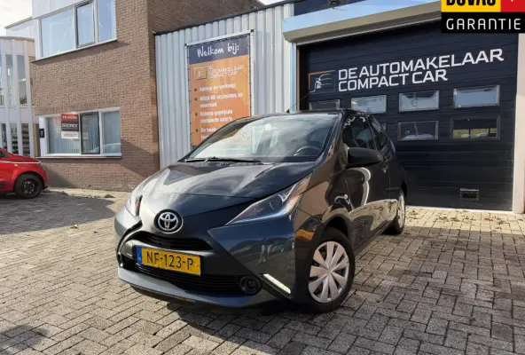 1.0 VVT-i x | SLECHTS 42.409 KM | ELEK.RAMEN | CENTRALE VERGR. | UPGRADE MOGELIJK |