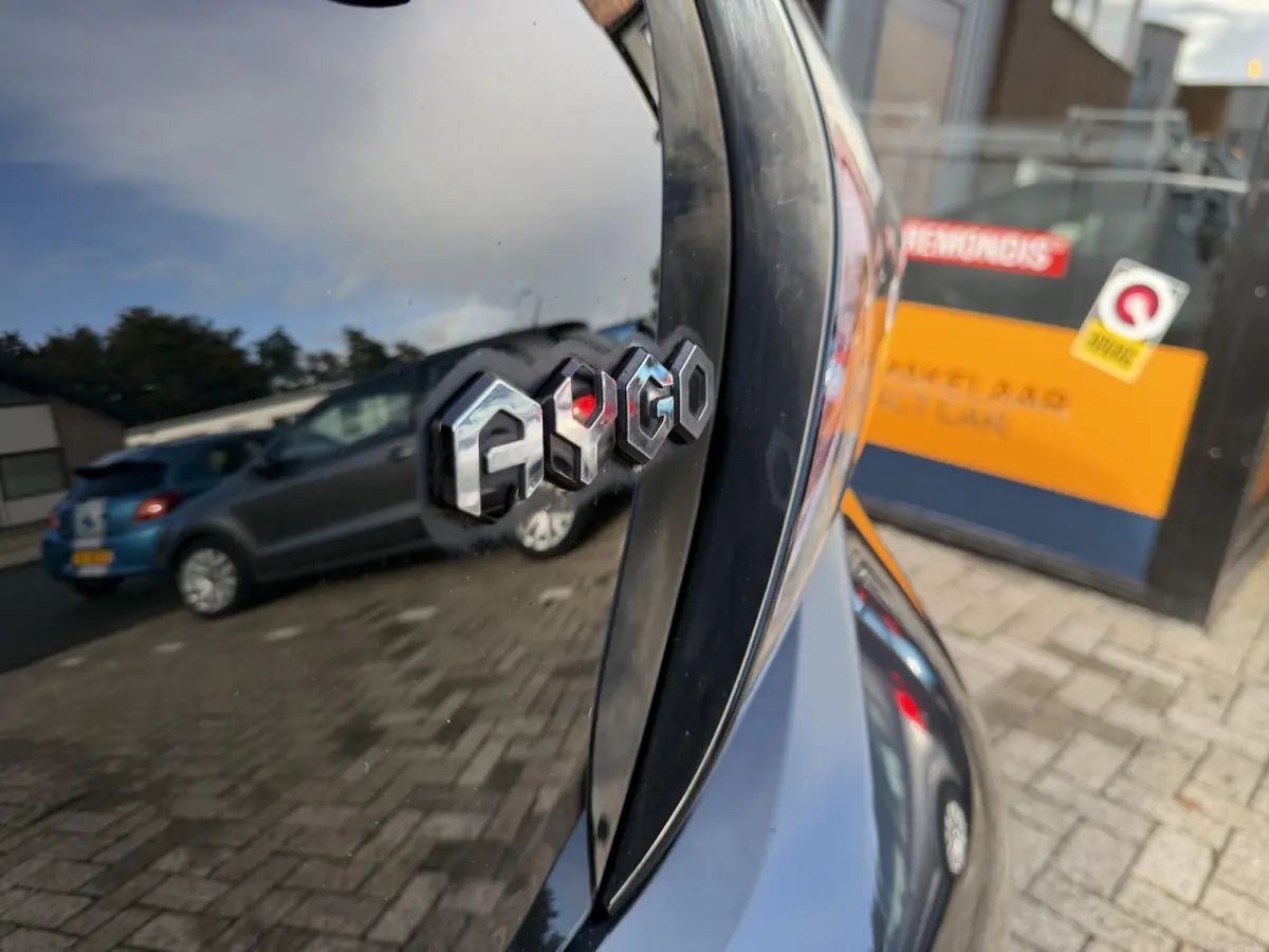 1.0 VVT-i x | SLECHTS 42.409 KM | ELEK.RAMEN | CENTRALE VERGR. | UPGRADE MOGELIJK |
