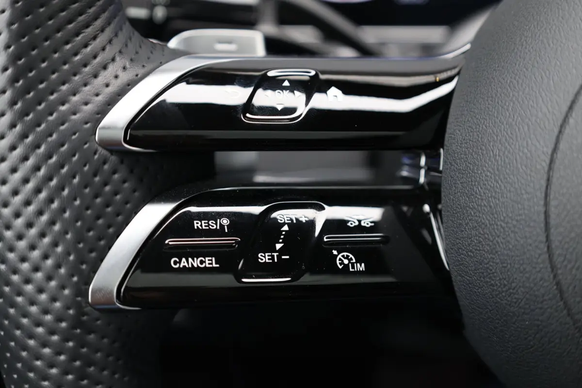 200 AMG Line LED/VIRTUAL/SFEER/PANORAMADAK/LEER+S.VERWARMING+MEMORY/CAM/LINE/ACC/ECC/12 MDN GARANTIE!