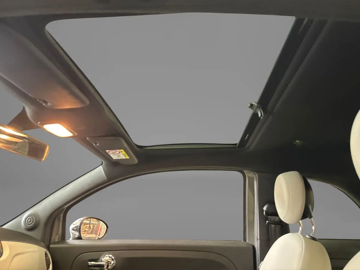 1.0 Hybrid Star | Apple Carplay/Android Auto | Parkeersensoren | LMV 15" | Glazen Panoramadak | Cruise control |
