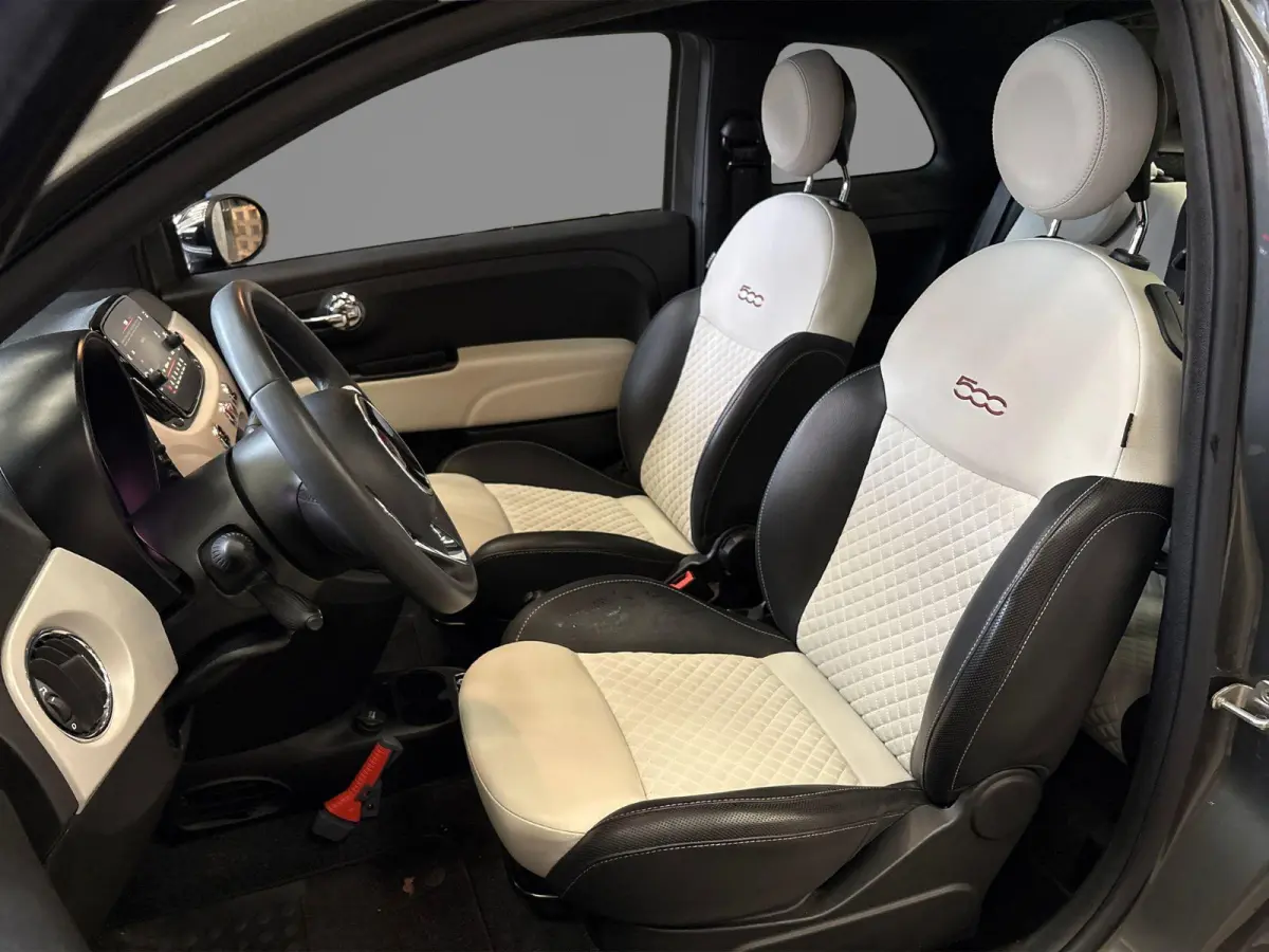 1.0 Hybrid Star | Apple Carplay/Android Auto | Parkeersensoren | LMV 15" | Glazen Panoramadak | Cruise control |