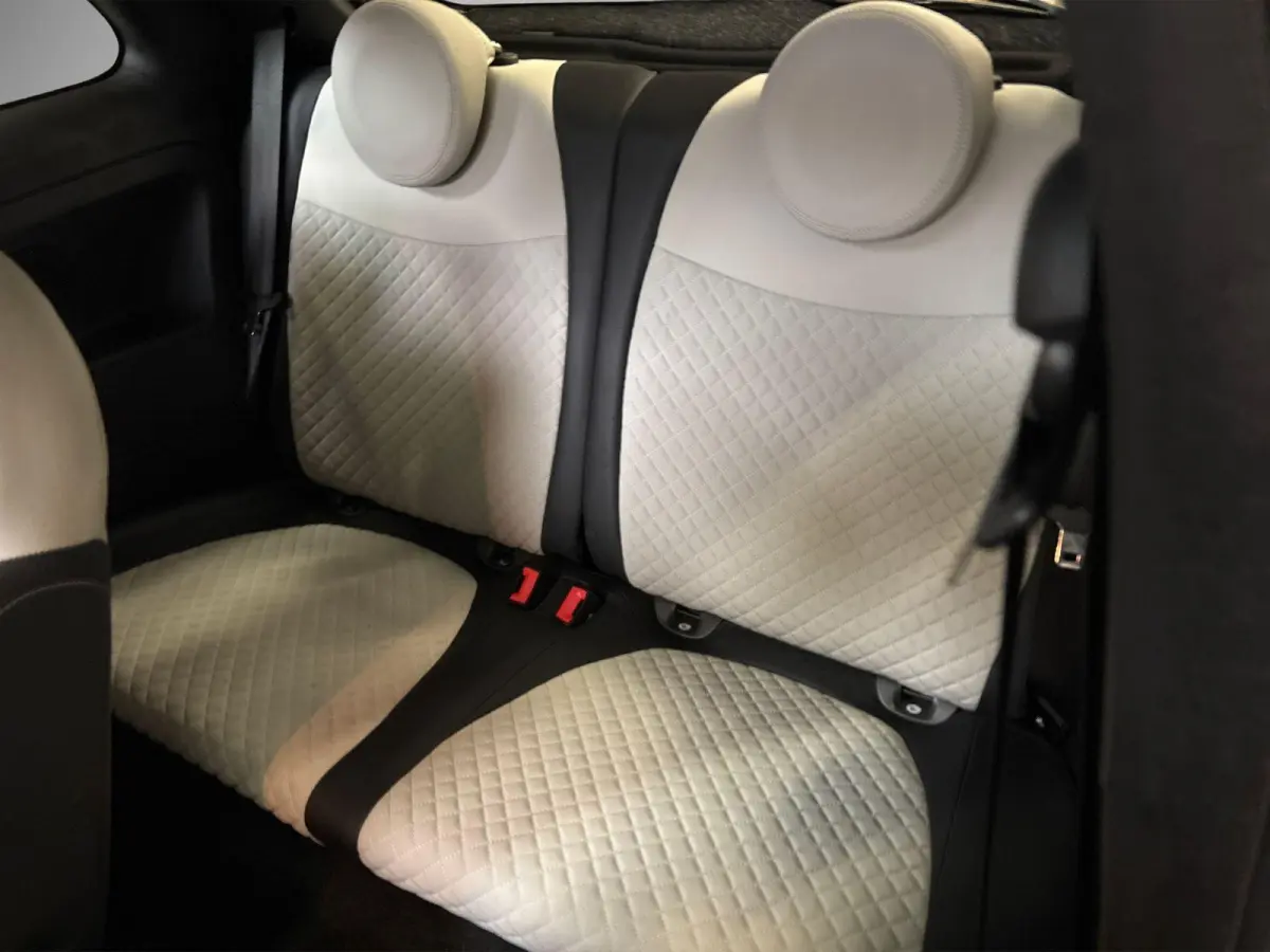 1.0 Hybrid Star | Apple Carplay/Android Auto | Parkeersensoren | LMV 15" | Glazen Panoramadak | Cruise control |