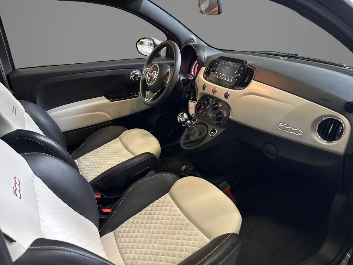 1.0 Hybrid Star | Apple Carplay/Android Auto | Parkeersensoren | LMV 15" | Glazen Panoramadak | Cruise control |