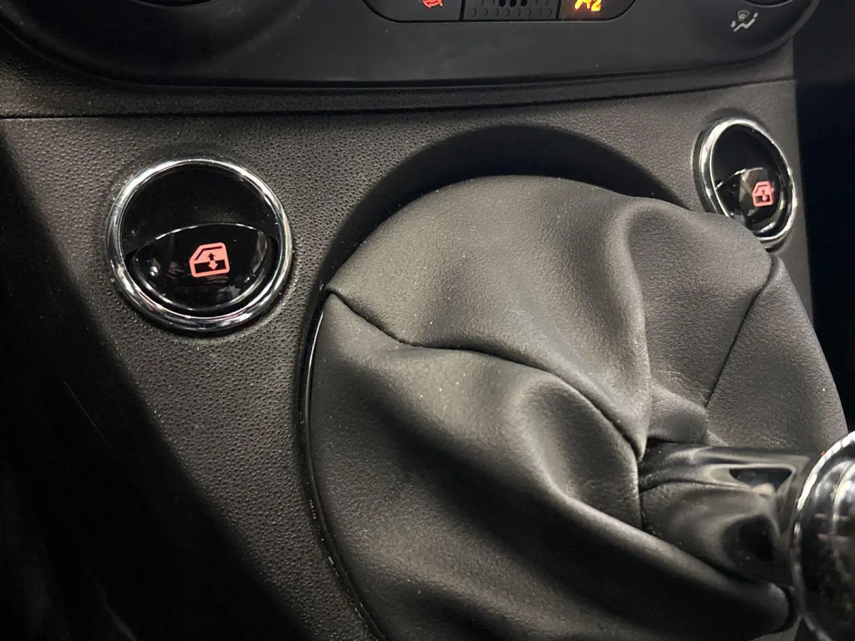 1.0 Hybrid Dolcevita | Apple Carplay/Android Auto | Airco | Parkeersensoren | LMV 15" |