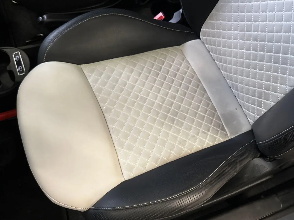1.0 Hybrid Dolcevita | Apple Carplay/Android Auto | Airco | Parkeersensoren | LMV 15" |