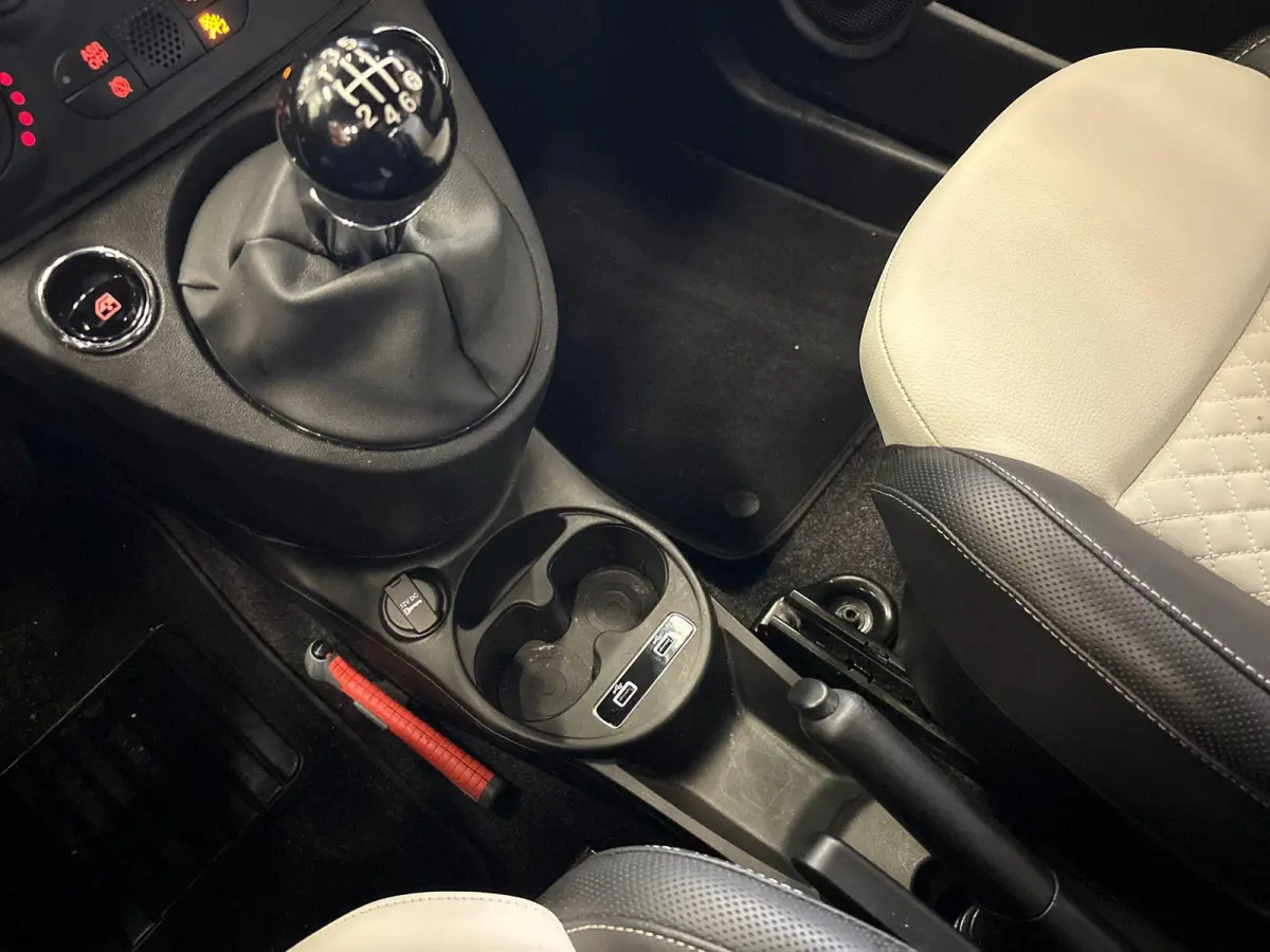 1.0 Hybrid Dolcevita | Apple Carplay/Android Auto | Airco | Parkeersensoren | LMV 15" |