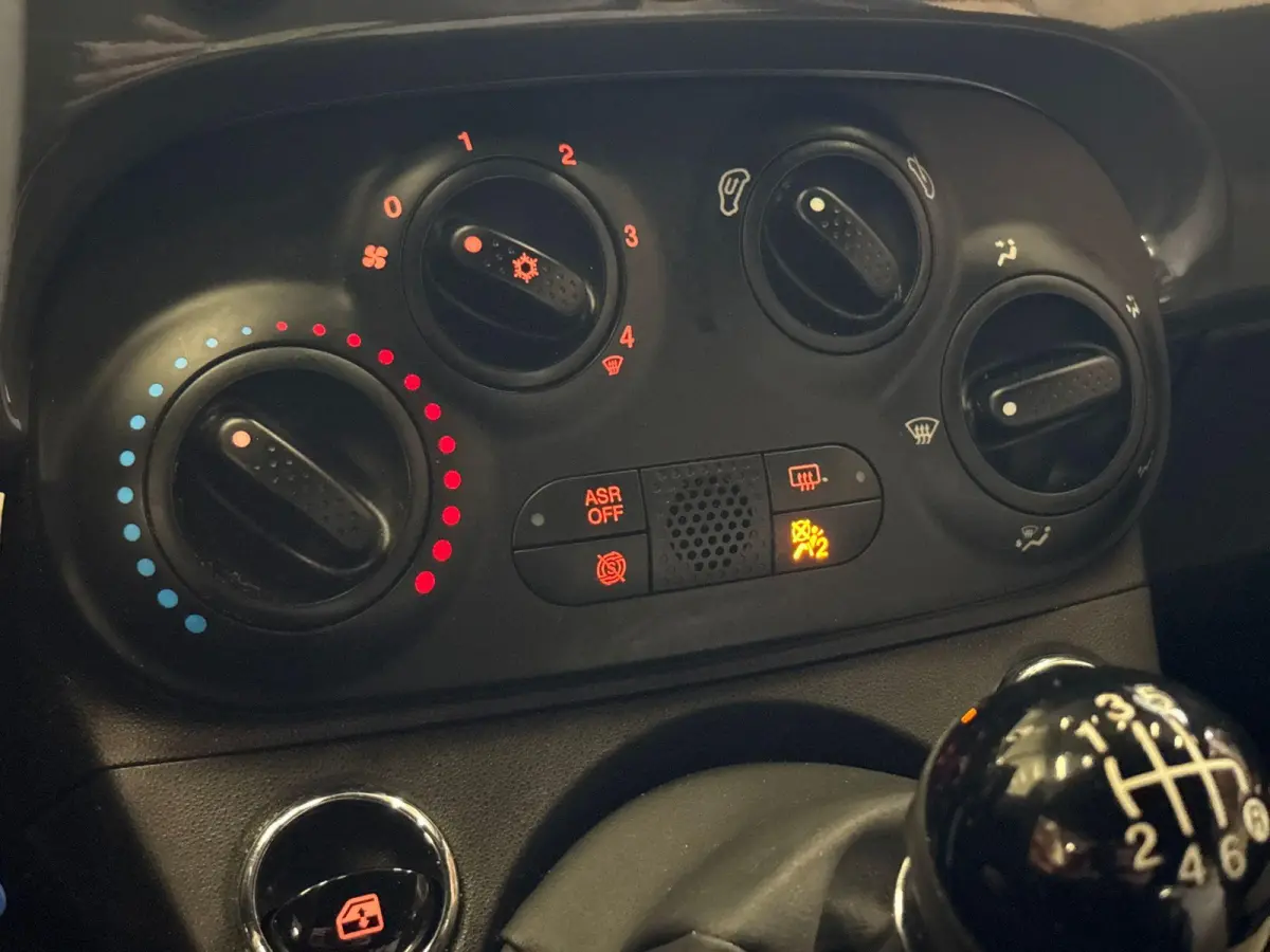 1.0 Hybrid Dolcevita | Apple Carplay/Android Auto | Airco | Parkeersensoren | LMV 15" |