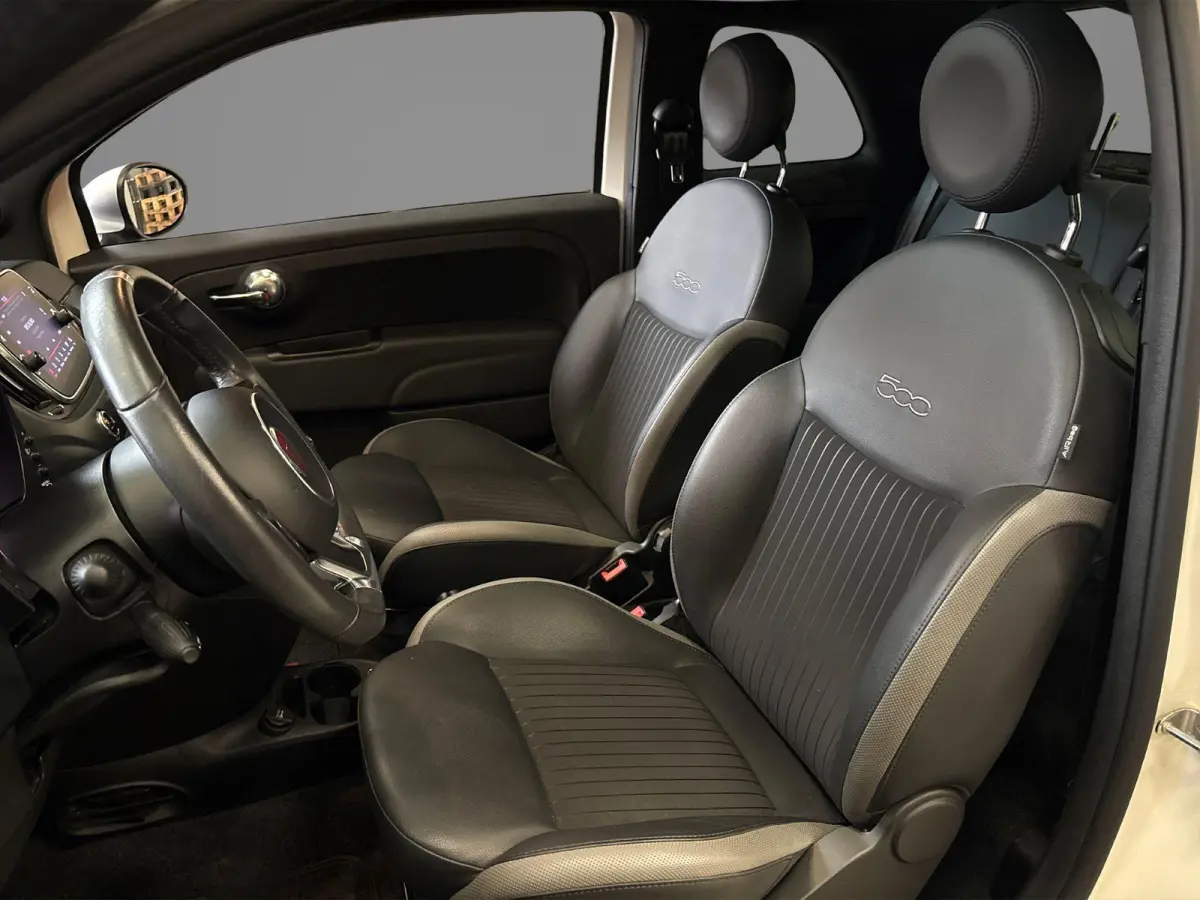 1.0 Hybrid Rockstar | Navigatiesysteem | Climate Control | Parkeersensoren | LMV 16" | Apple Carplay/Android Auto |