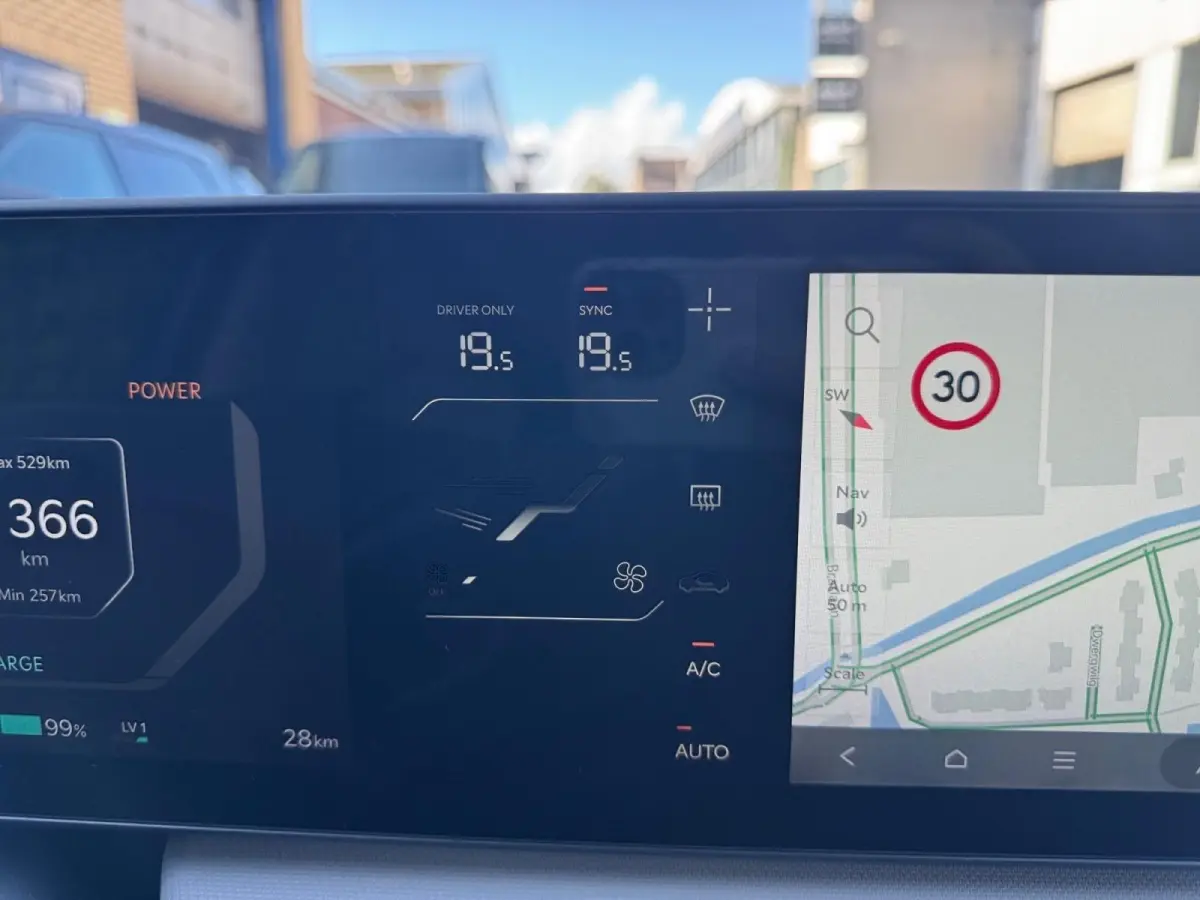 Air 58.3 kWh | Stoel + Stuurverwarming | Navigatie | Climate control | Adaptieve cruis control | Keyless | DEMO