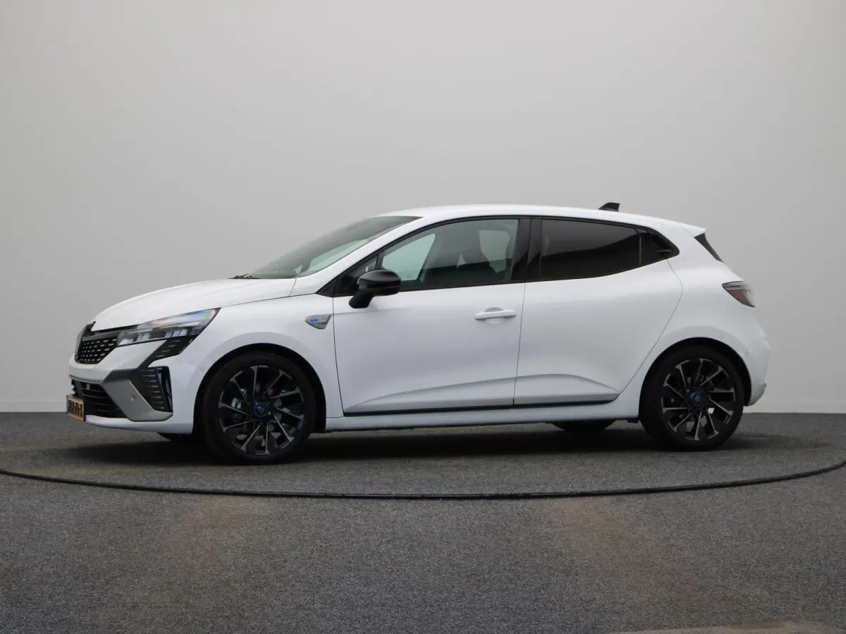 E-Tech Full Hybrid 145pk esprit Alpine | BOSE Audio | Trekhaak | Stoel- en stuurwielverwarming | 360 graden camera |