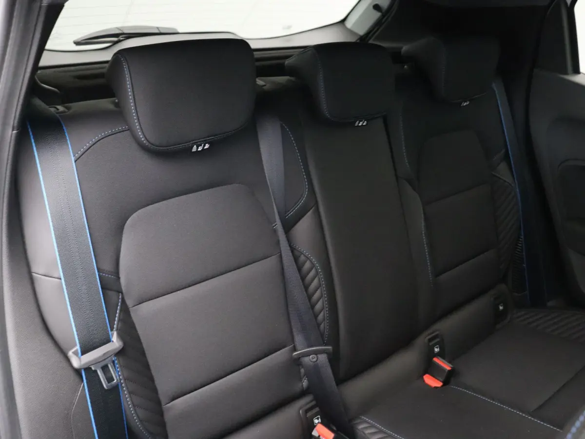 E-Tech Full Hybrid 145pk esprit Alpine | BOSE Audio | Trekhaak | Stoel- en stuurwielverwarming | 360 graden camera |