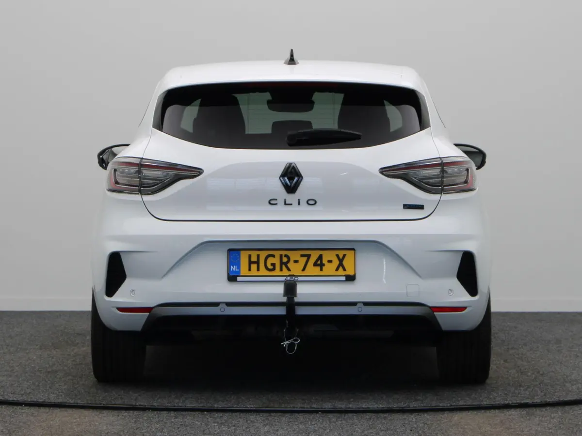 E-Tech Full Hybrid 145pk esprit Alpine | BOSE Audio | Trekhaak | Stoel- en stuurwielverwarming | 360 graden camera |