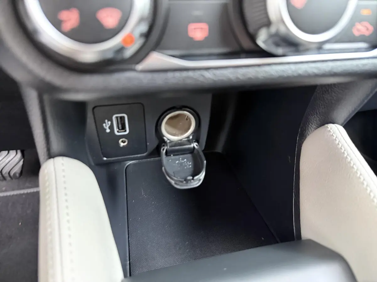 1.0 IG-T N-Connecta | automaat | Navigatie |