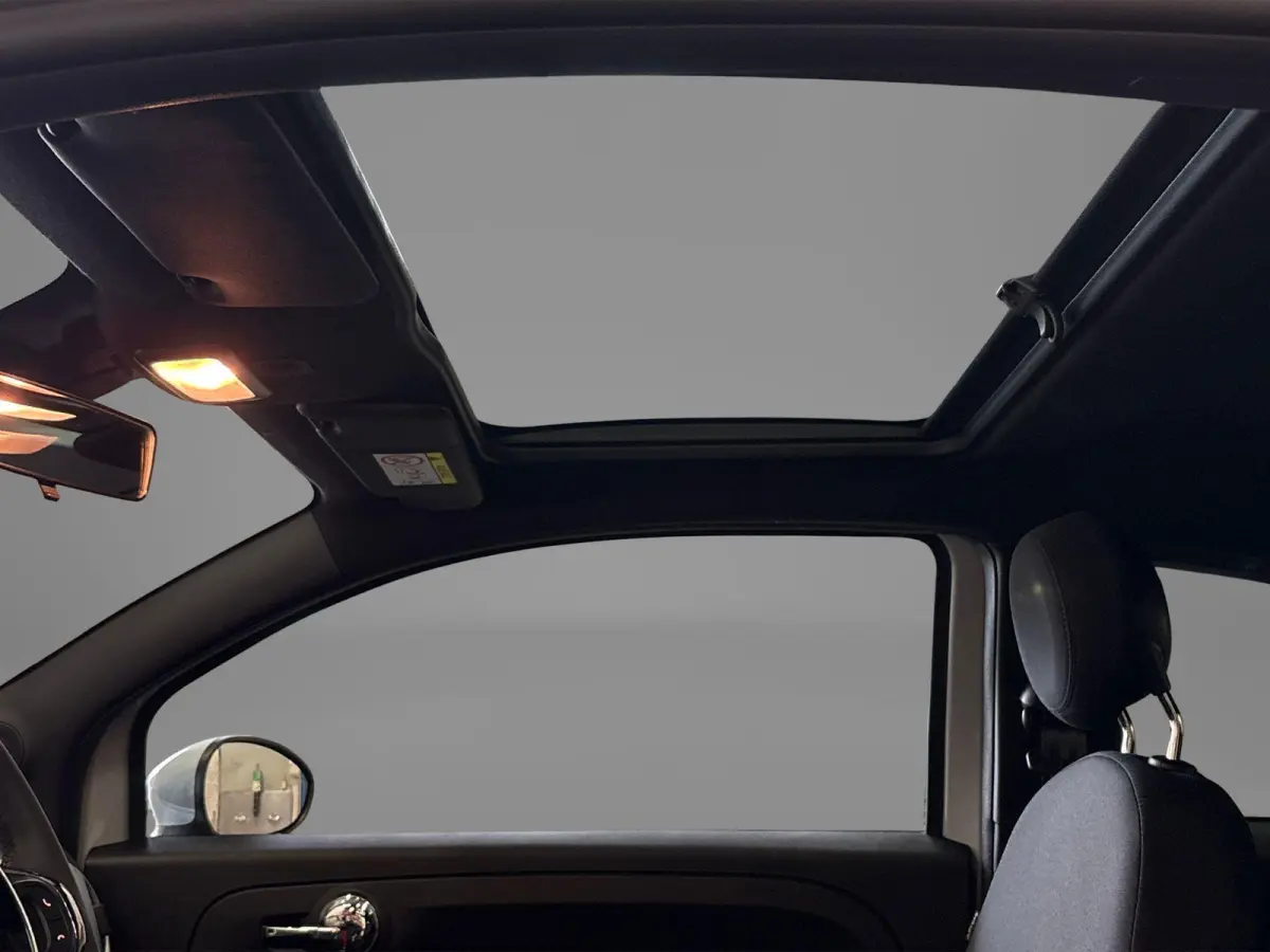 1.0 Hybrid Dolcevita | Apple Carplay/Android Auto | Airco | Glazen Panoramadak | Parkeersensoren | LMV 16" |