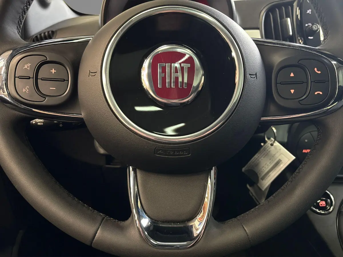 1.0 Hybrid Dolcevita | Apple Carplay/Android Auto | Airco | Glazen Panoramadak | Parkeersensoren | LMV 16" |
