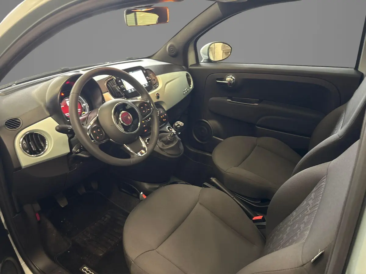 1.0 Hybrid Dolcevita | Apple Carplay/Android Auto | Airco | Glazen Panoramadak | Parkeersensoren | LMV 16" |