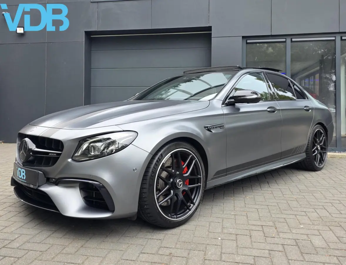 AMG 63 S 4MATIC EDITION ONE SCHAALSTOELEN