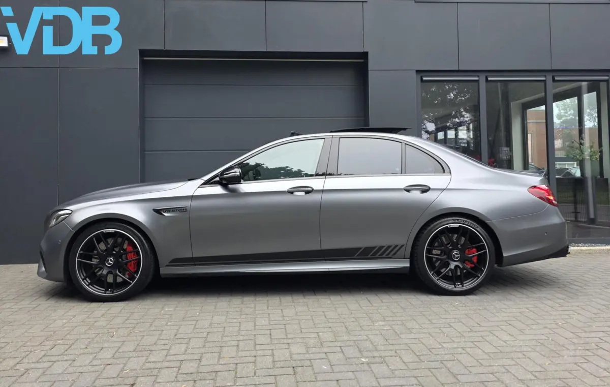 AMG 63 S 4MATIC EDITION ONE SCHAALSTOELEN