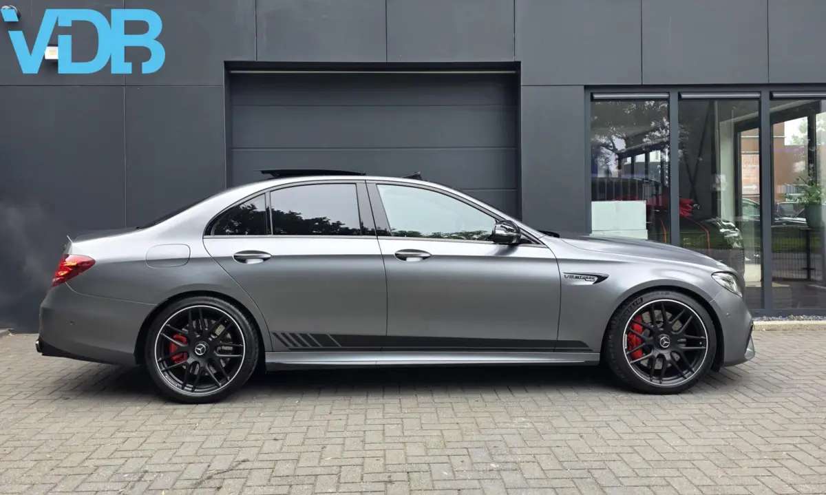 AMG 63 S 4MATIC EDITION ONE SCHAALSTOELEN