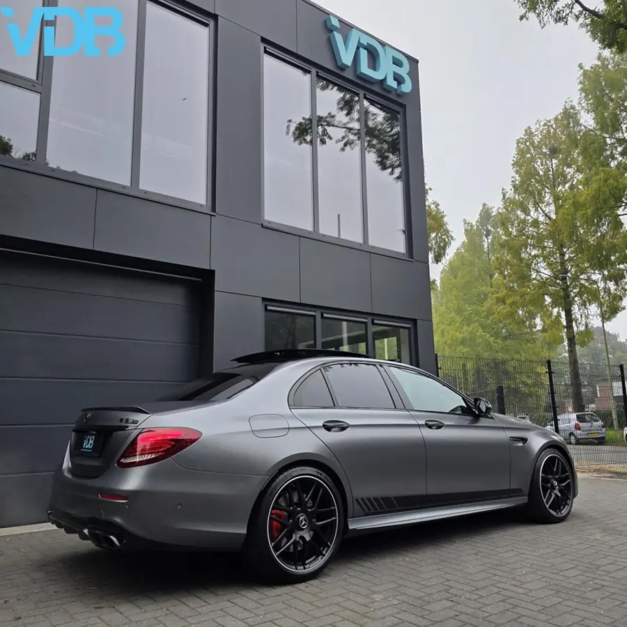 AMG 63 S 4MATIC EDITION ONE SCHAALSTOELEN