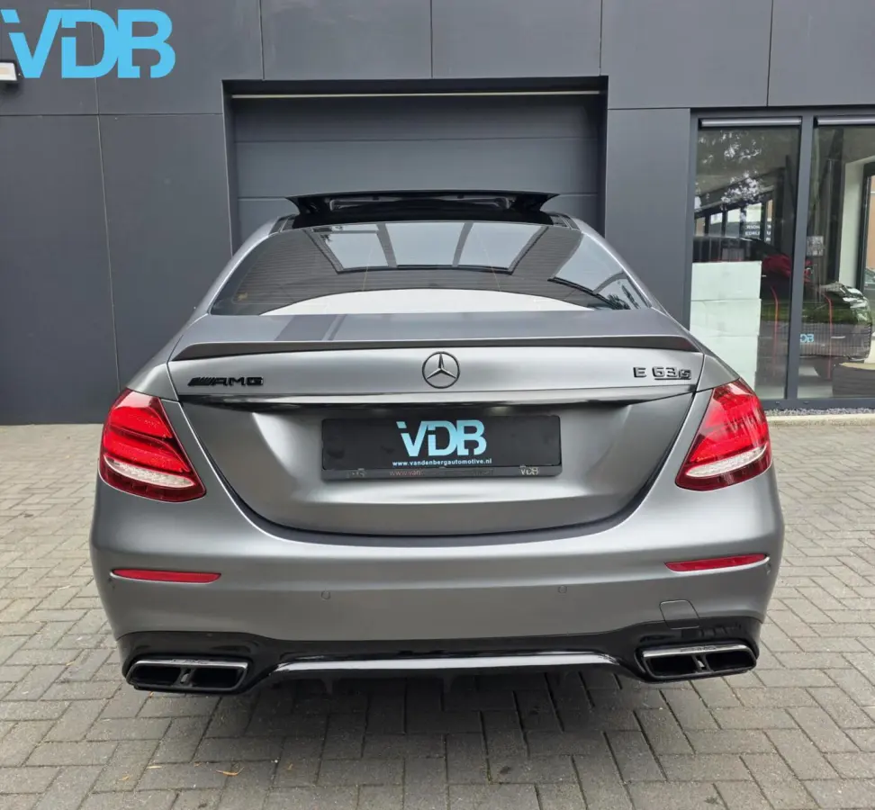 AMG 63 S 4MATIC EDITION ONE SCHAALSTOELEN