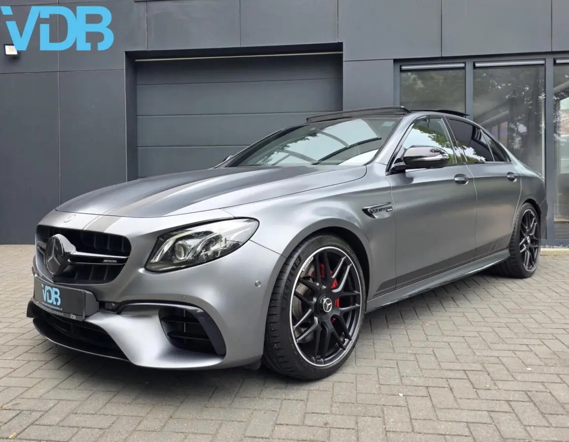 AMG 63 S 4MATIC EDITION ONE SCHAALSTOELEN