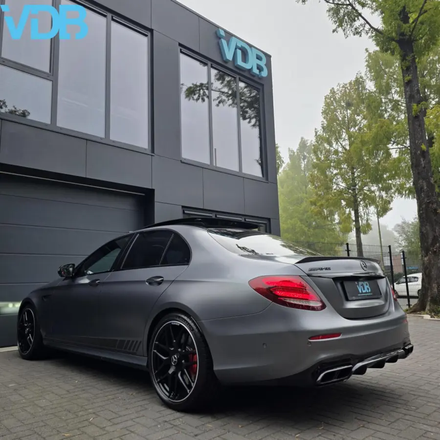 AMG 63 S 4MATIC EDITION ONE SCHAALSTOELEN