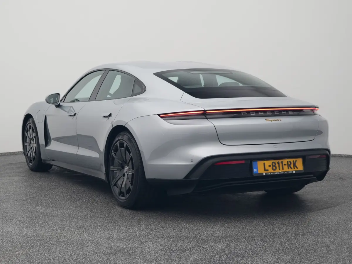 79 kWh | CAMERA | LEDER | KEYLESS