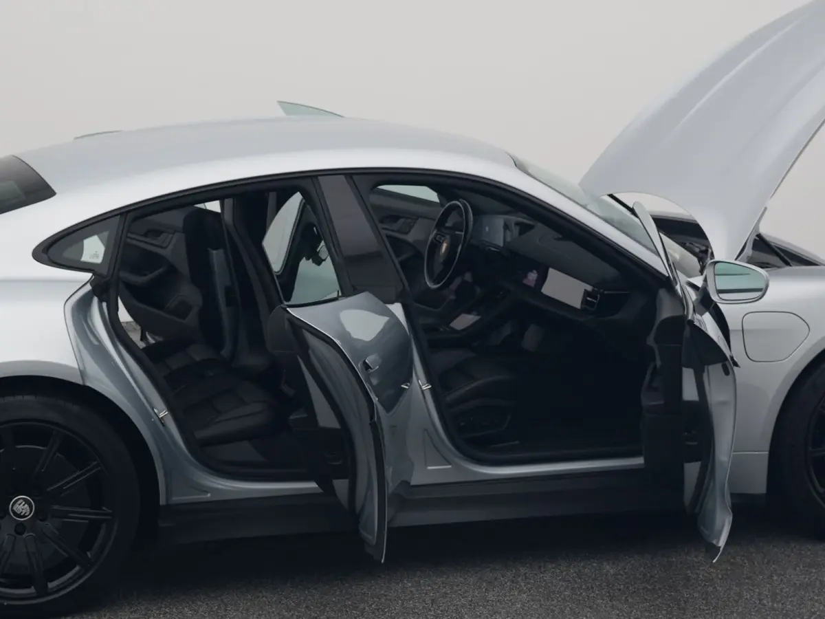 79 kWh | CAMERA | LEDER | KEYLESS