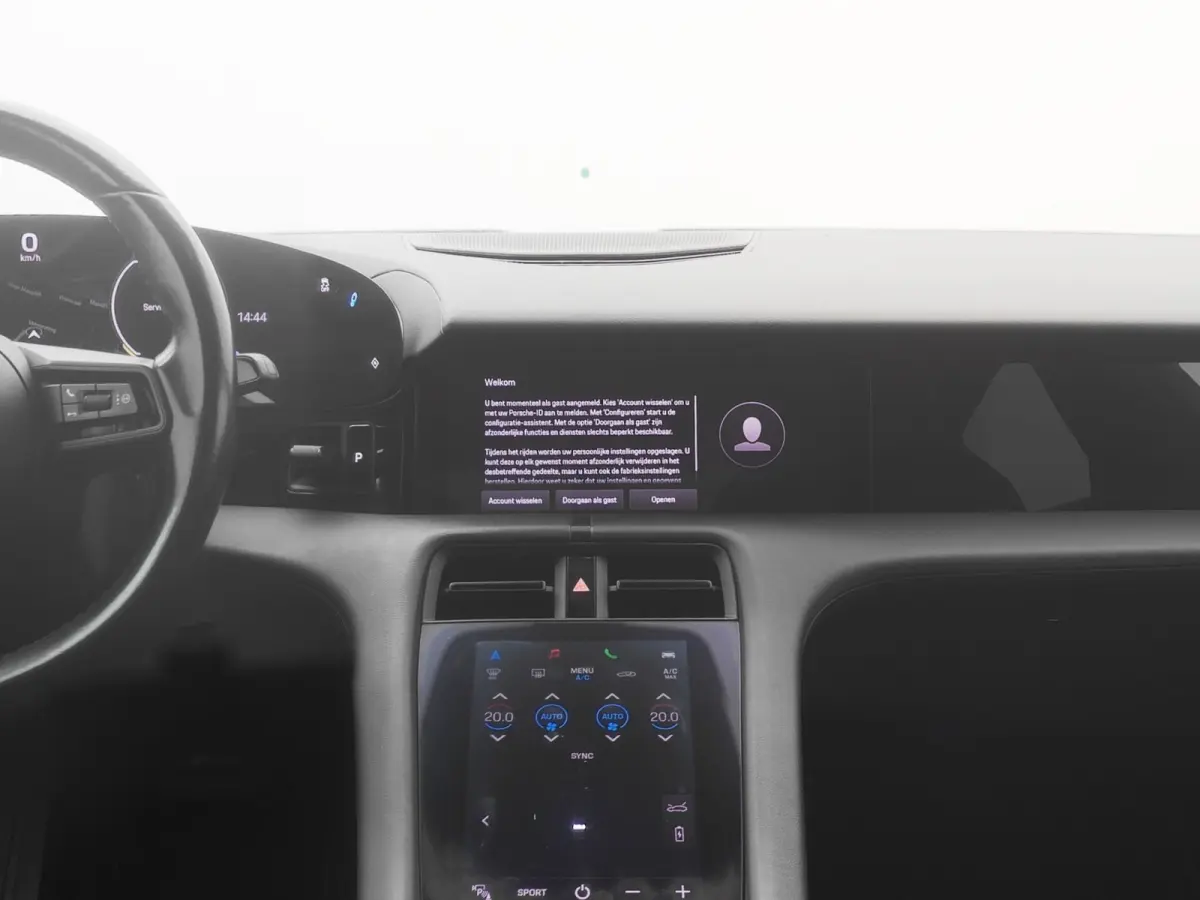 79 kWh | CAMERA | LEDER | KEYLESS
